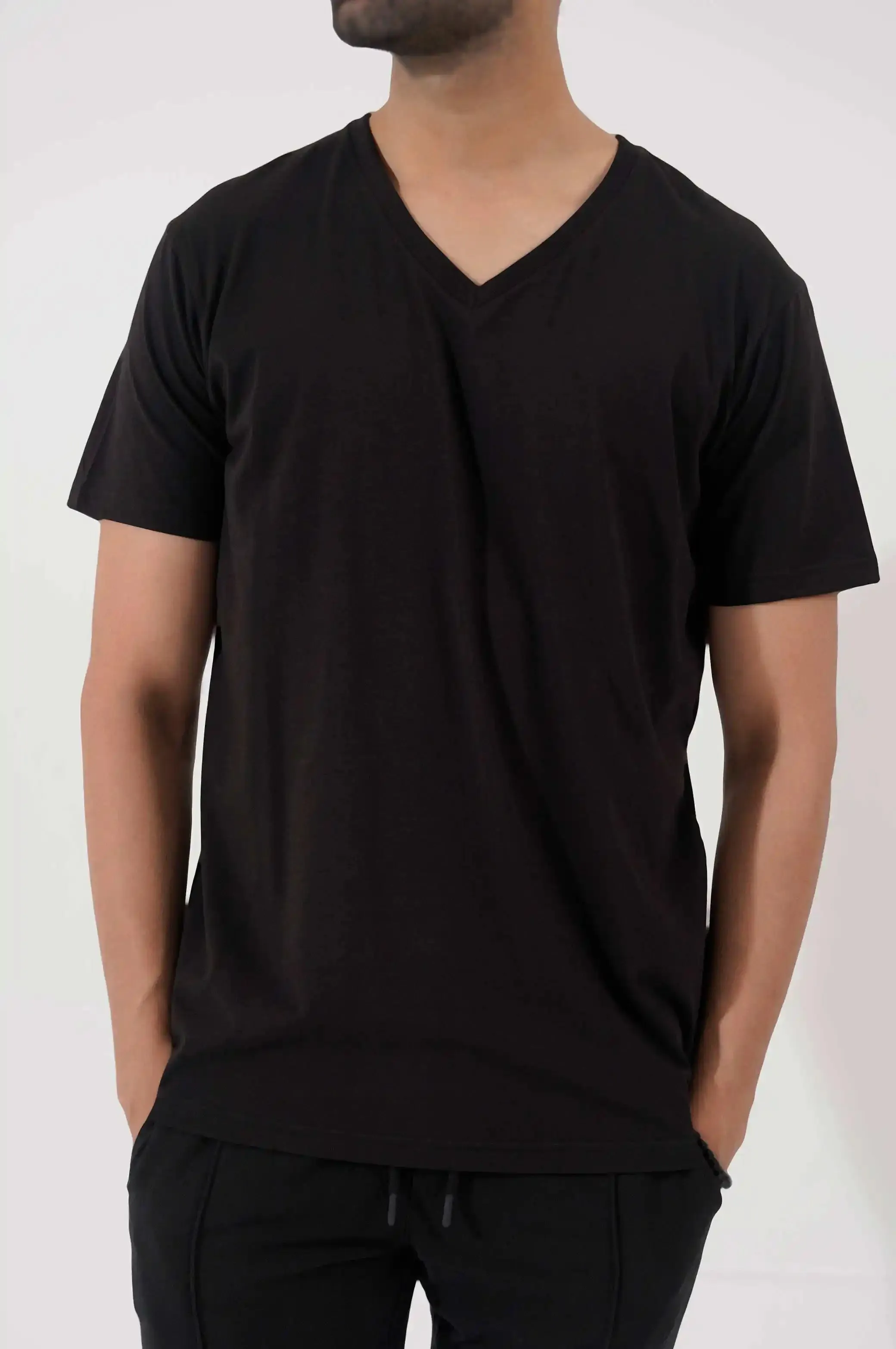 BASIC V NECK T-SHIRT