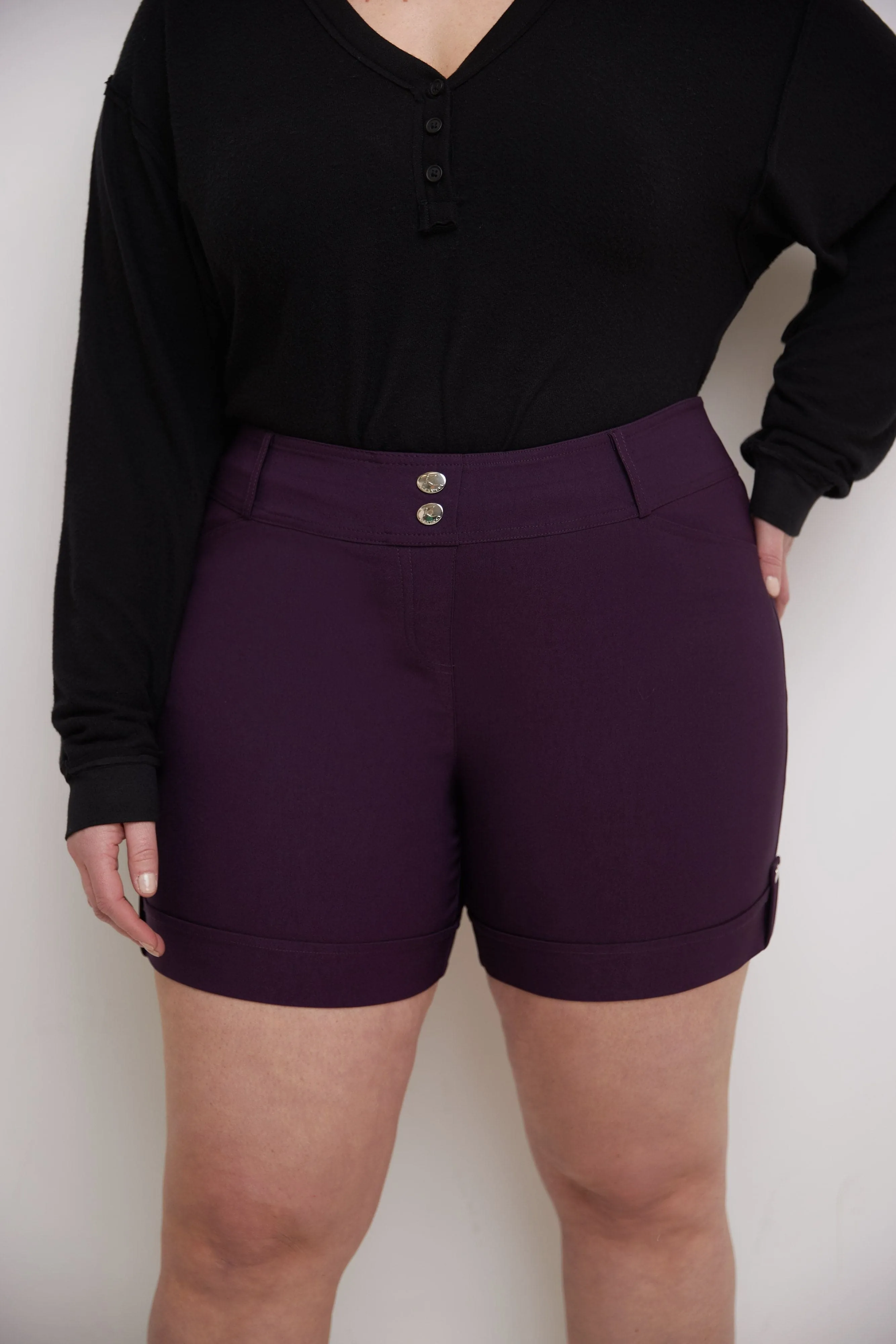 Curvy Plus Size 6” Shorts with Slimming Cuff