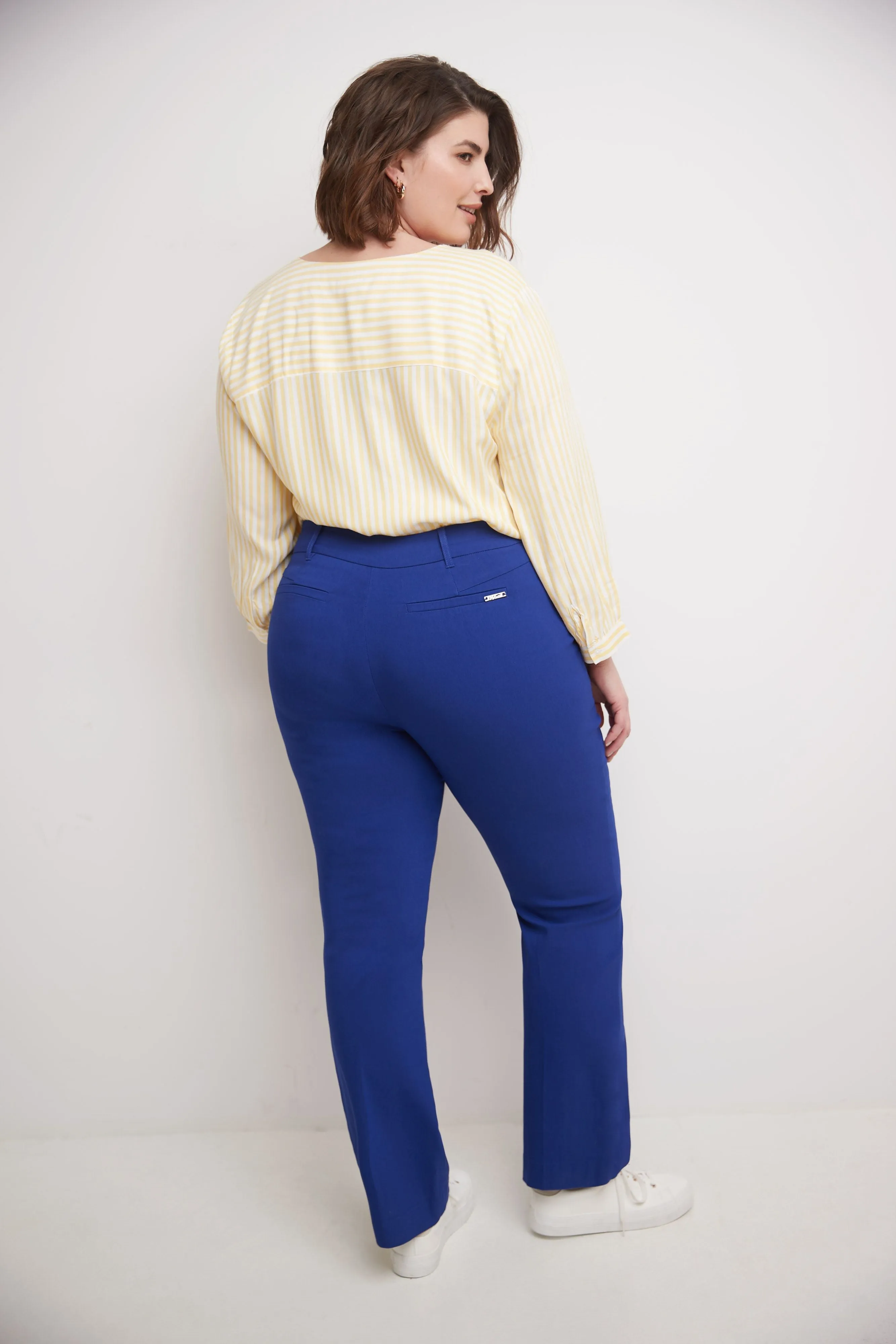 Curvy Pull-on Barely Bootcut Classic Pants