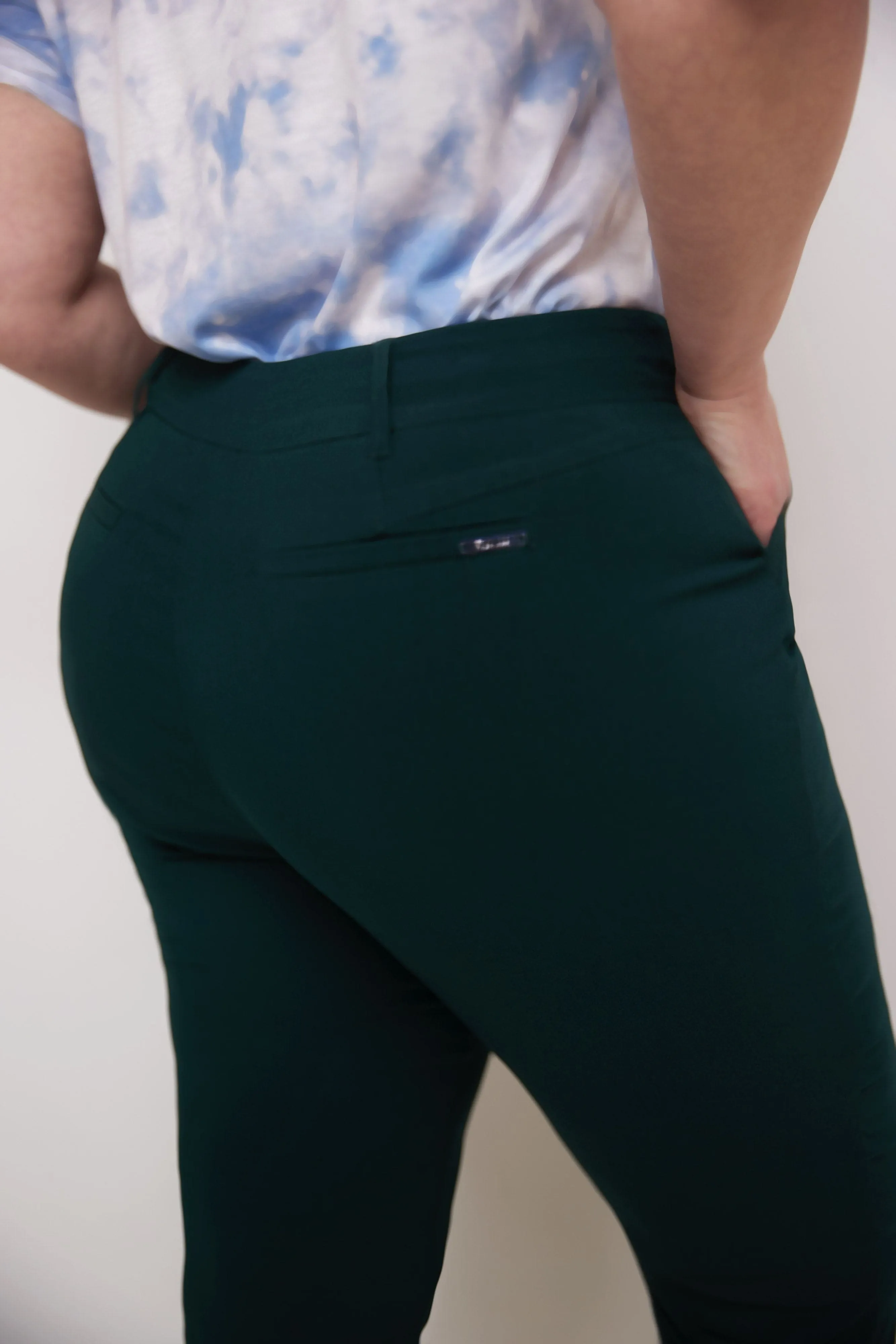 Curvy Pull-on Barely Bootcut Classic Pants