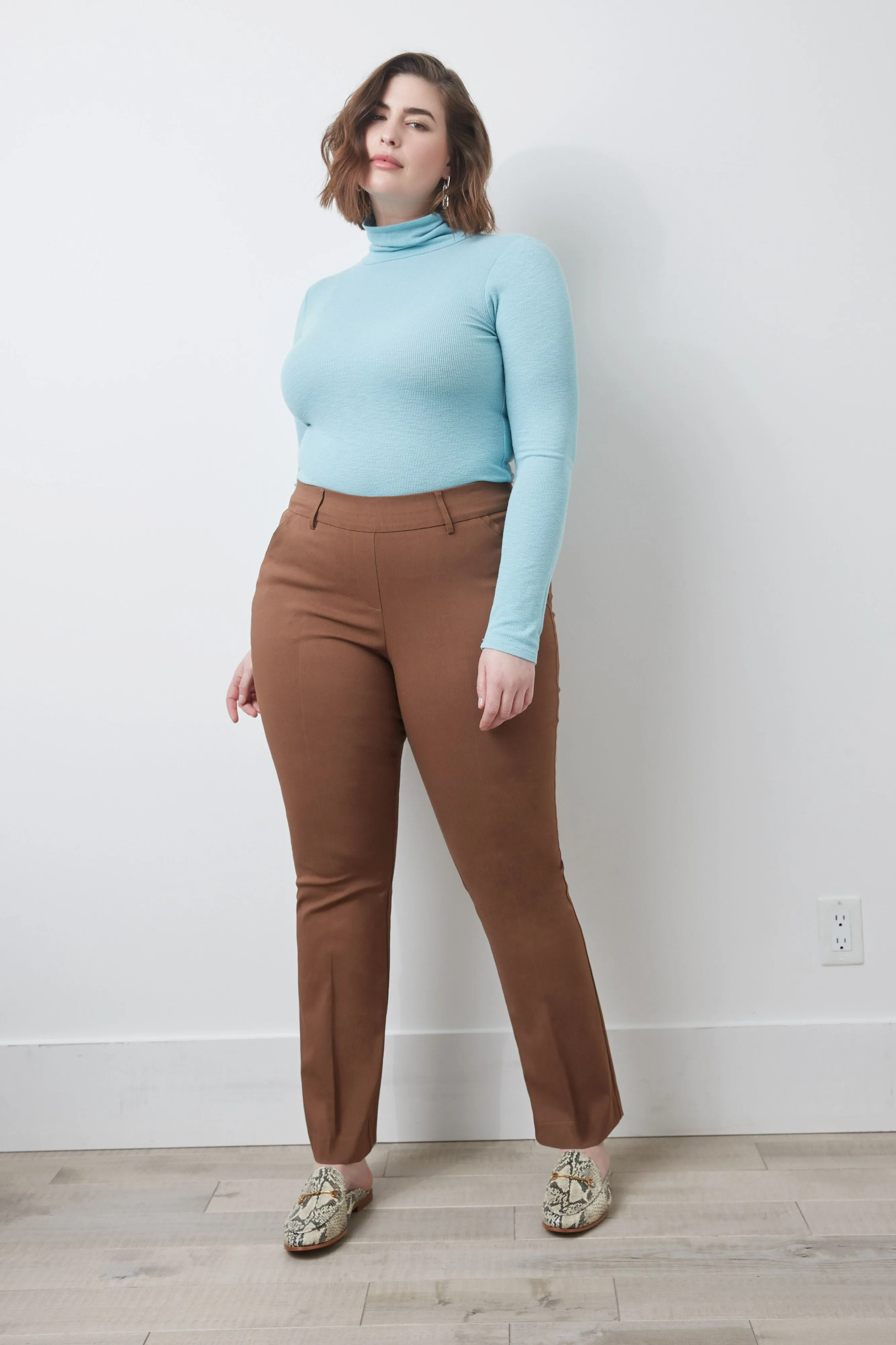 Curvy Pull-on Barely Bootcut Classic Pants