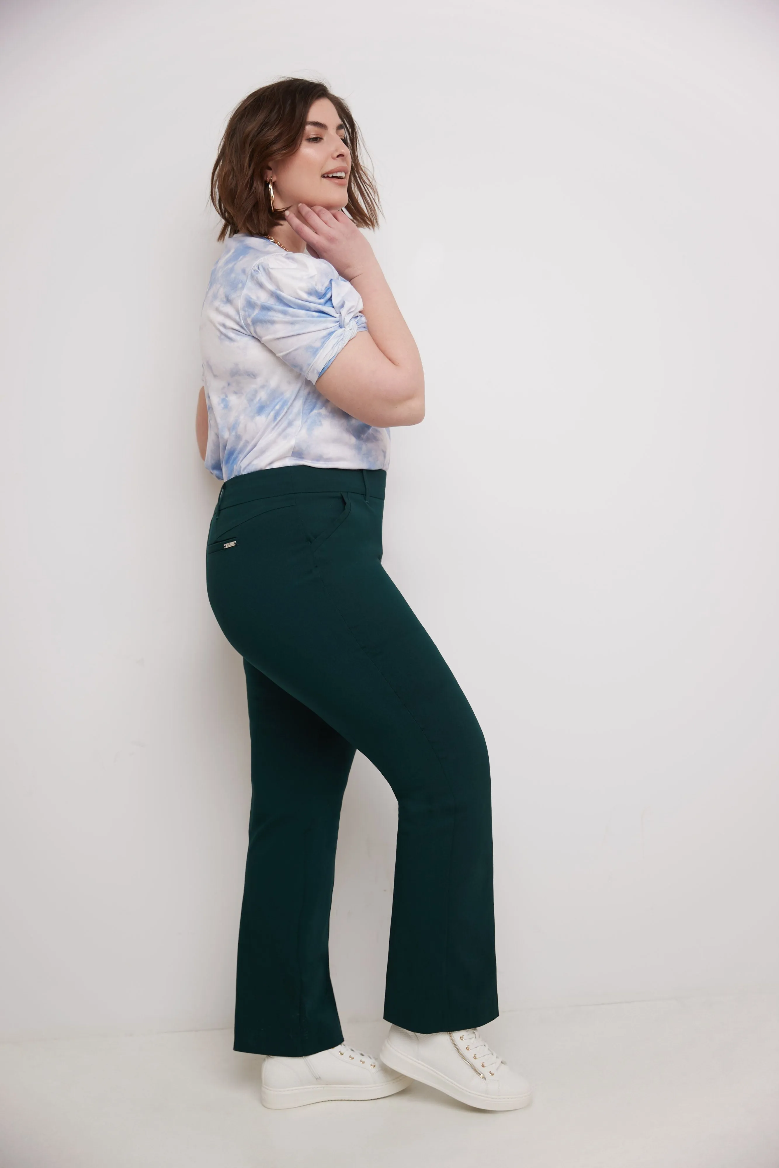 Curvy Pull-on Barely Bootcut Classic Pants