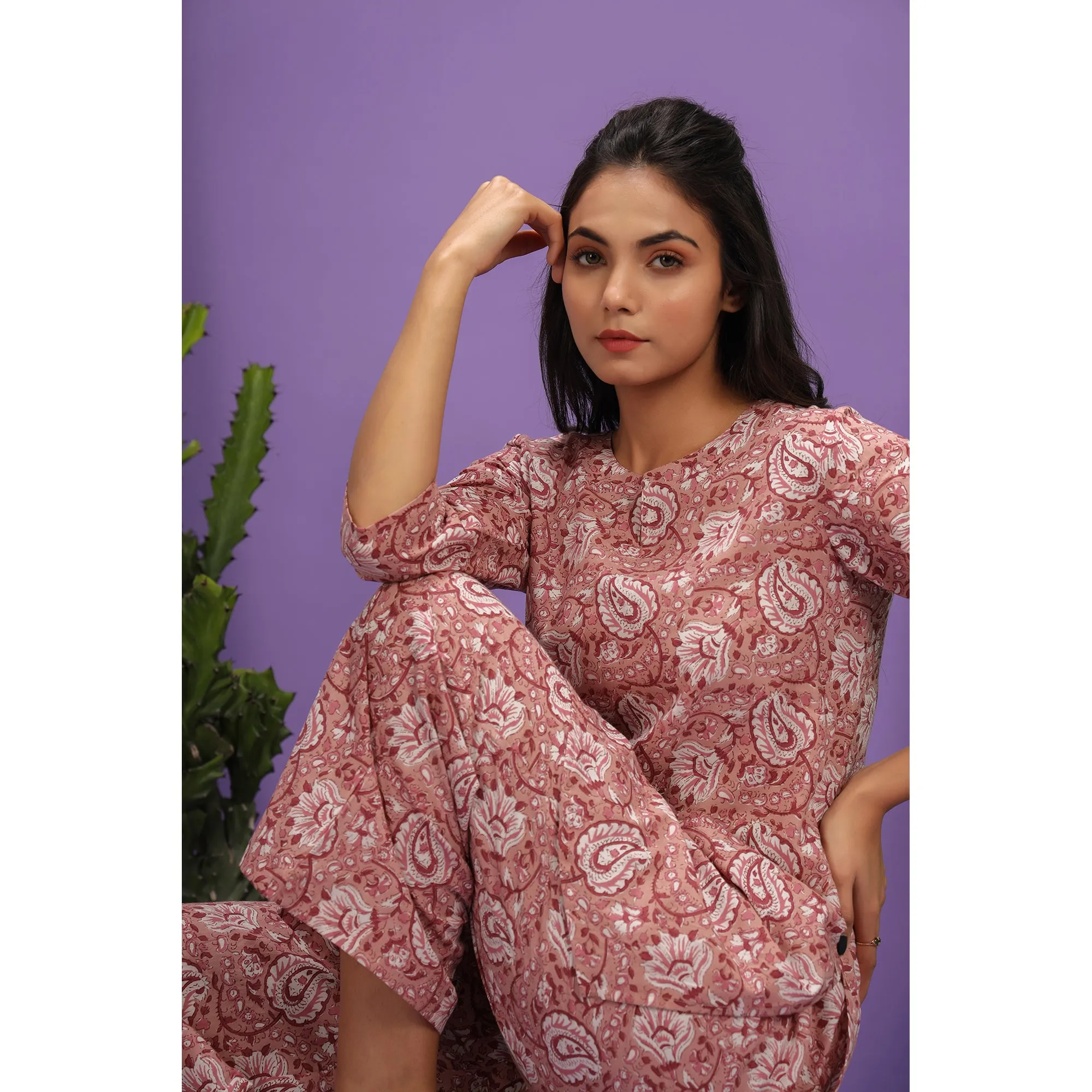 Gul Bano Jaal On Loungewear