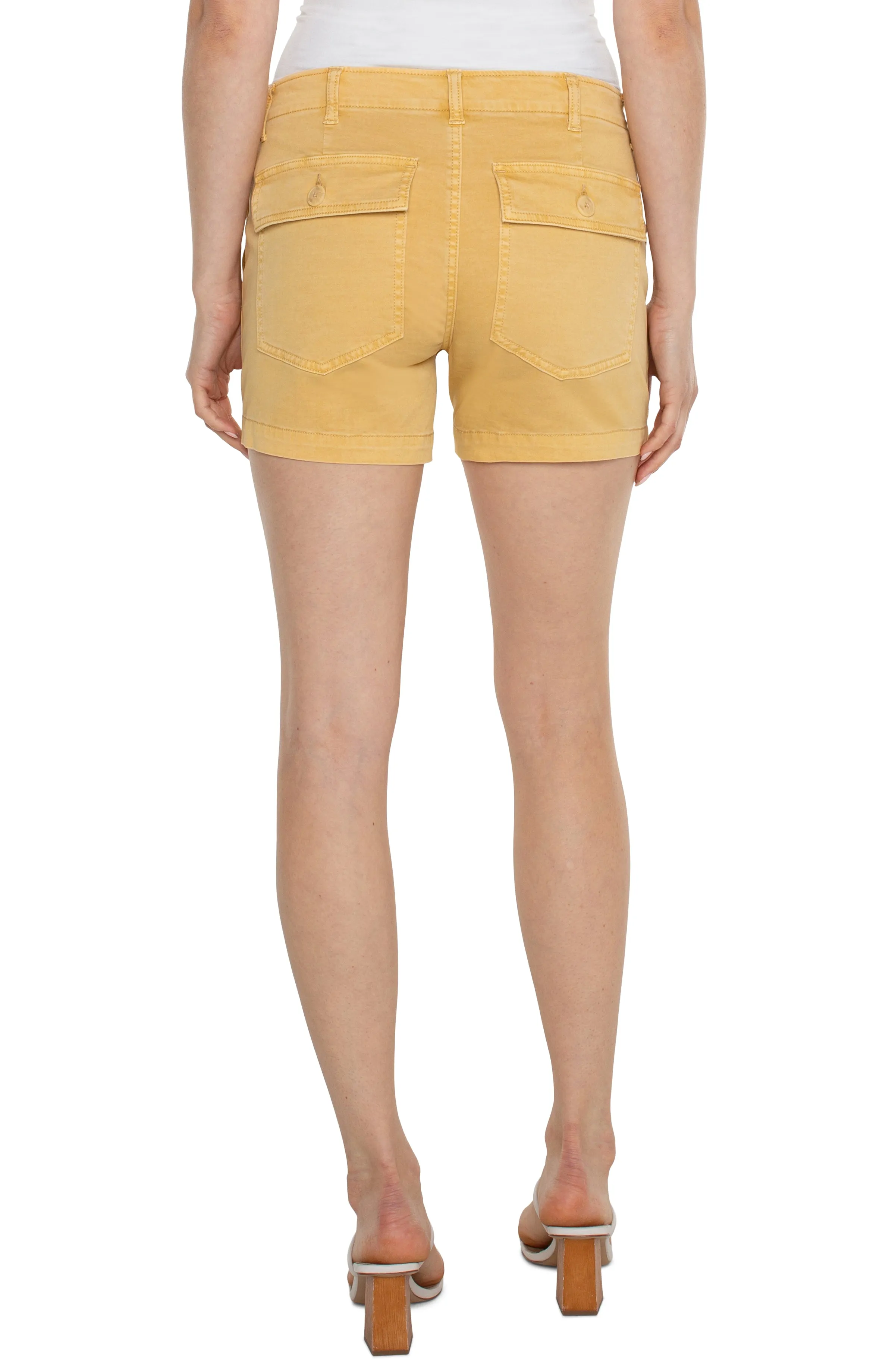 UTILITY SHORT WITH FLAP POCKETS